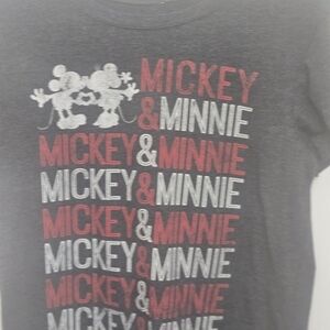 Disney Mickey & Minnie Women’s Graphic Tee Gray – Size Large